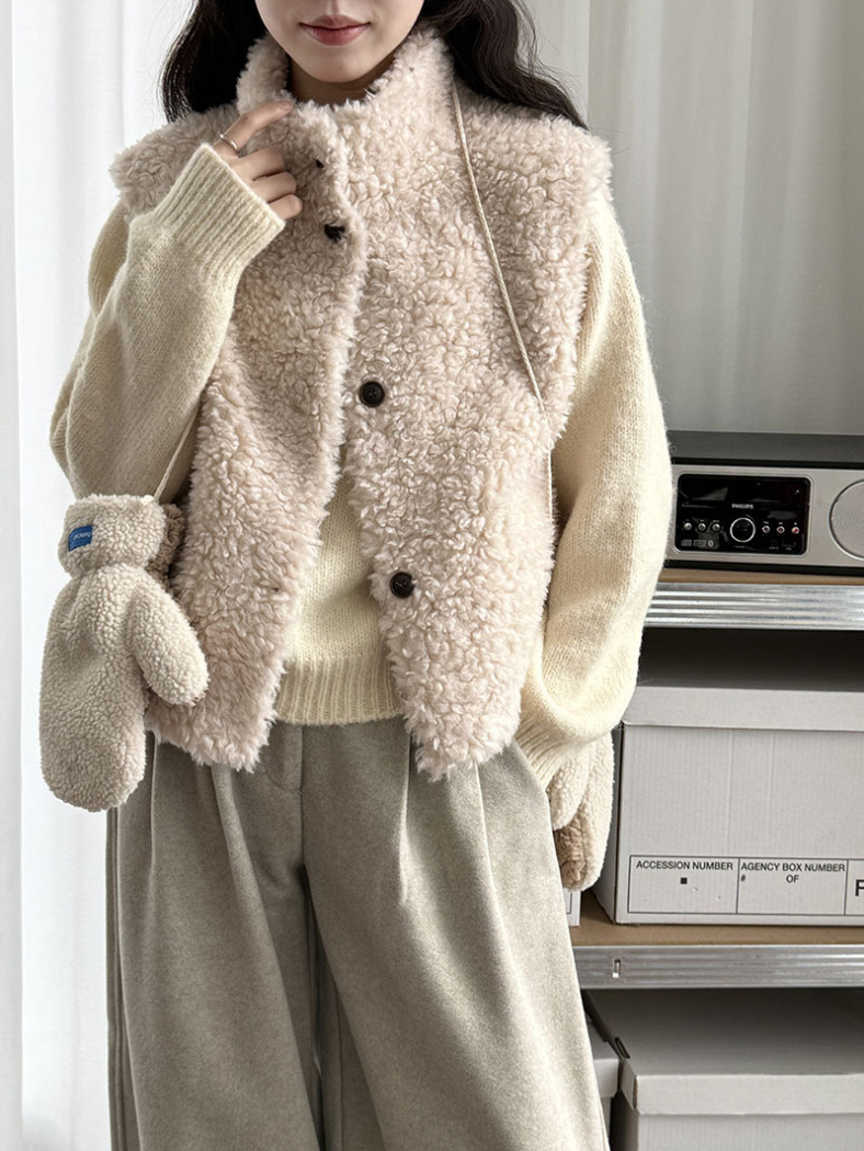 ムートンタッチショートベスト