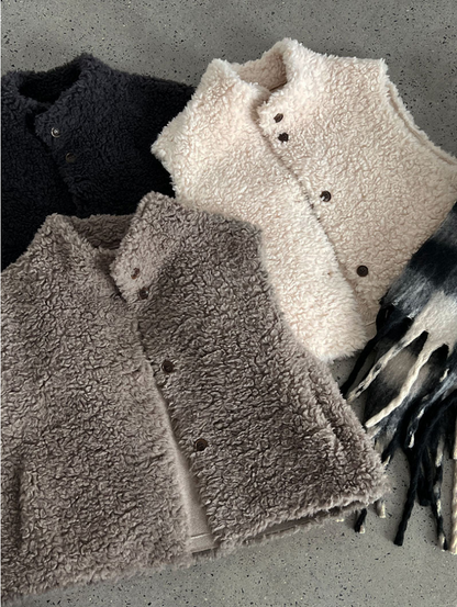 ムートンタッチショートベスト