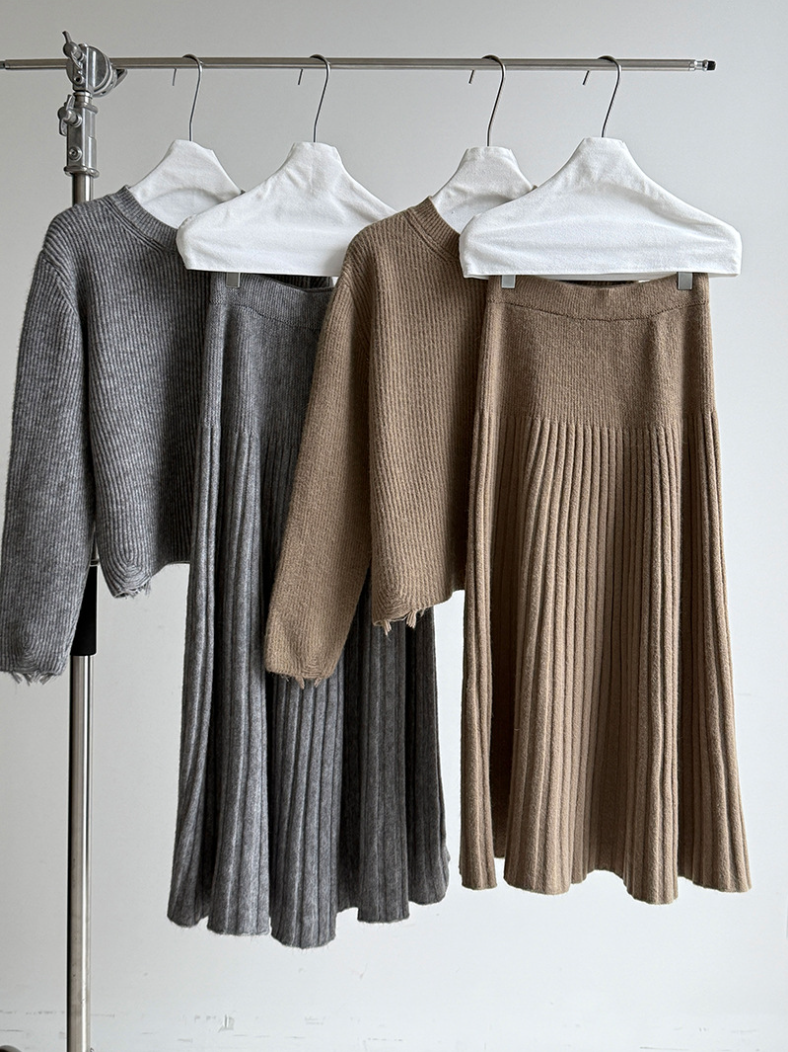 ［ SET ］ルーズフィットダメージニット×ロングスカートセット