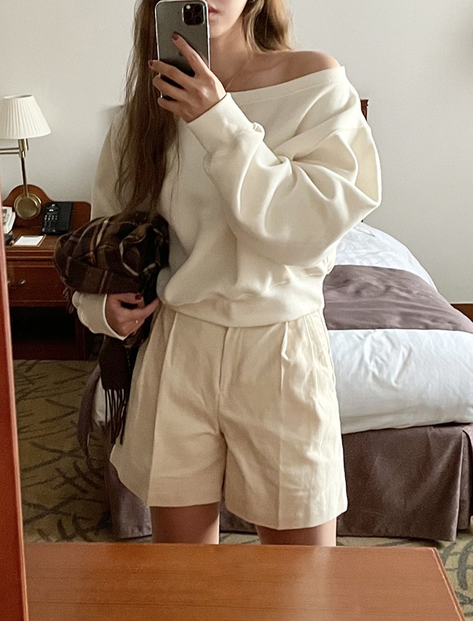 【予約】［ SET ］オフショルスウェットトップス × クラシカルラインセンタープレスワイドパンツ