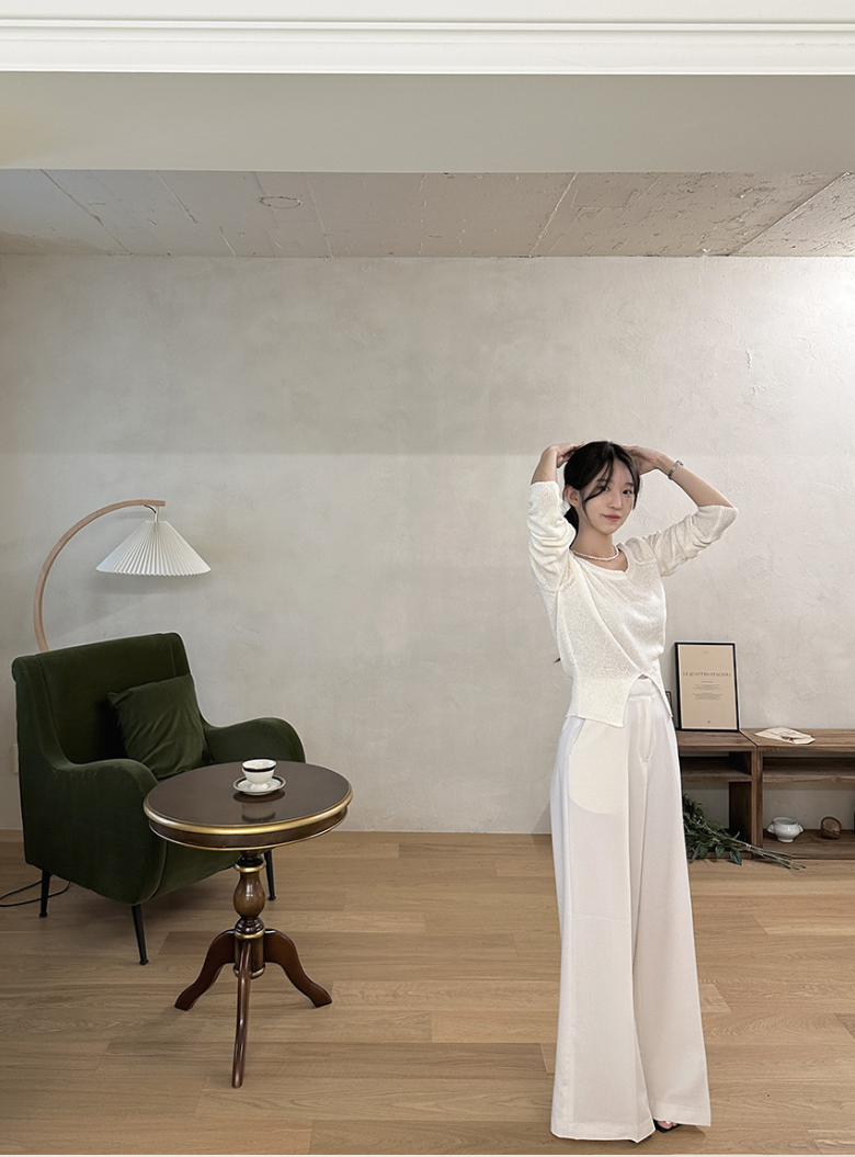 【予約】［ SET ］オフショルスウェットトップス × クラシカルラインセンタープレスワイドパンツ