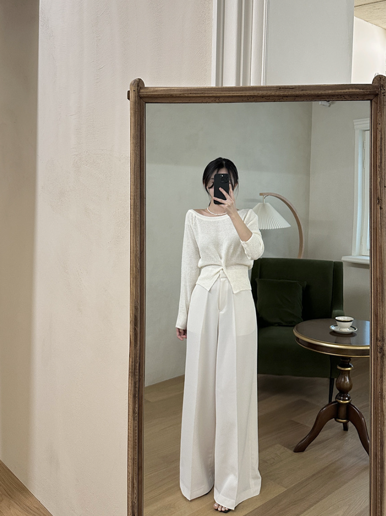 【予約】［ SET ］オフショルスウェットトップス × クラシカルラインセンタープレスワイドパンツ