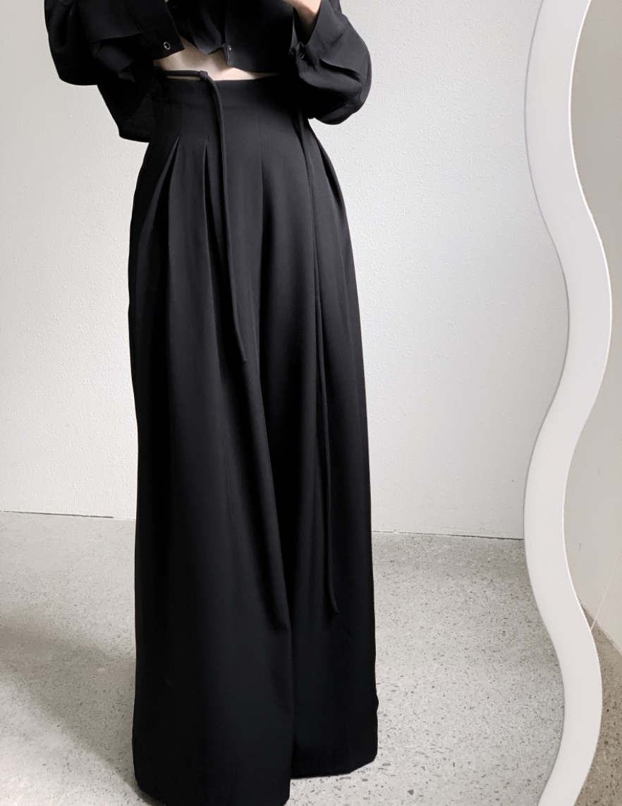 【即納 2/6(金)PM12:00～販売START】ハイウエストタックストレートパンツ