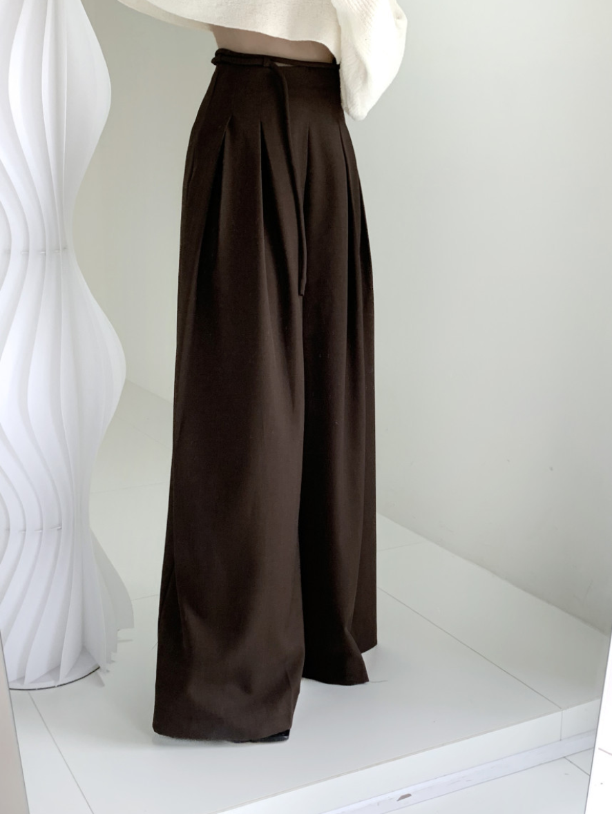 【即納 2/6(金)PM12:00～販売START】ハイウエストタックストレートパンツ