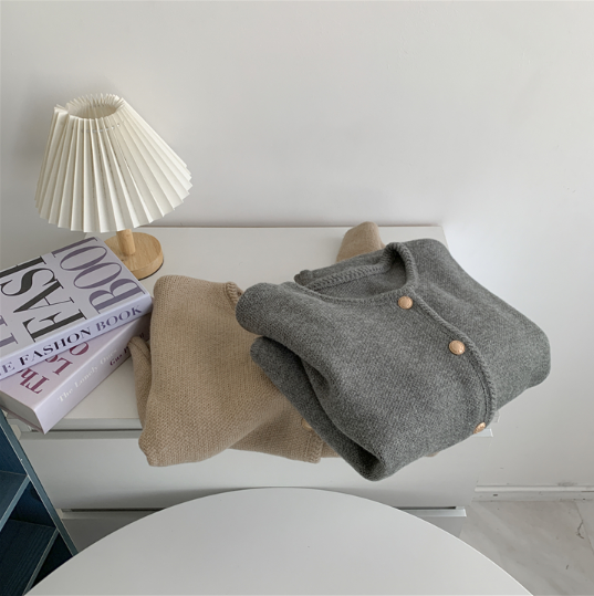 即納【新作 3/13(金)PM12:00～販売START】ゴールドボタンミニマルニットカーディガン