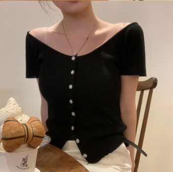新作【即納 7/24(金)12:00～販売START】オフショルボタンリブトップス