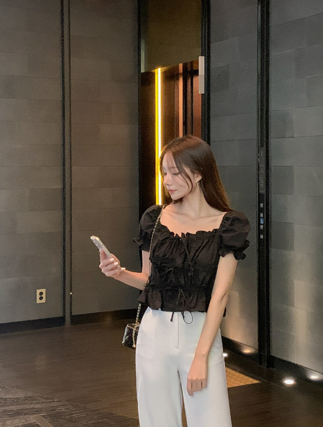新作【即納 8/28(金)12:00～販売START】シャーリングパフスリーブトップス