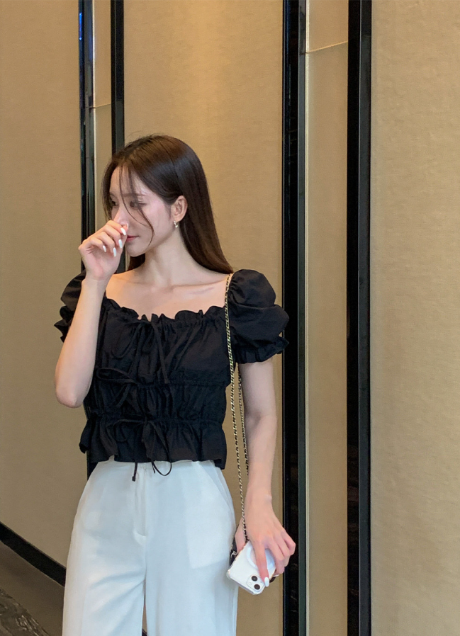 新作【即納 8/28(金)12:00～販売START】シャーリングパフスリーブトップス
