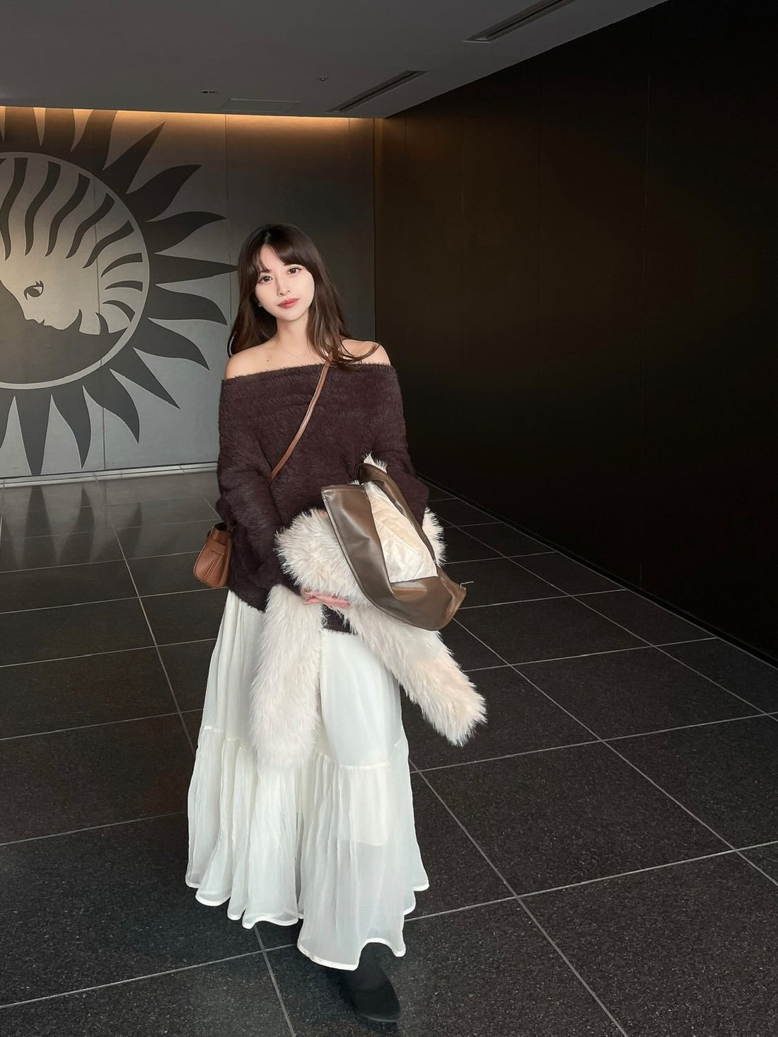 ［ SET ］モヘアライクフェザーニットプルオーバー × ティアードシフォンロングスカート