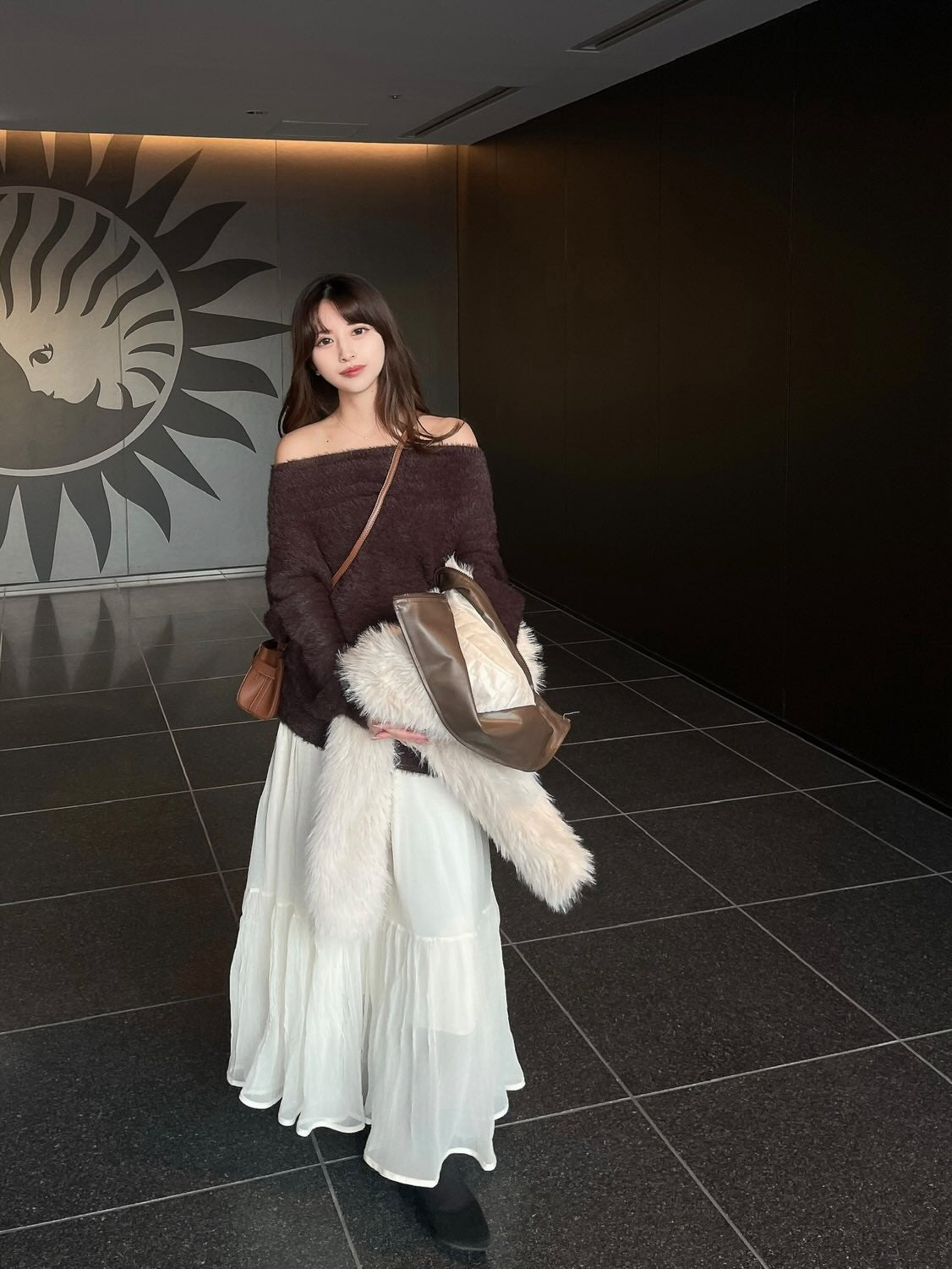 ［ SET ］モヘアライクフェザーニットプルオーバー × ティアードシフォンロングスカート