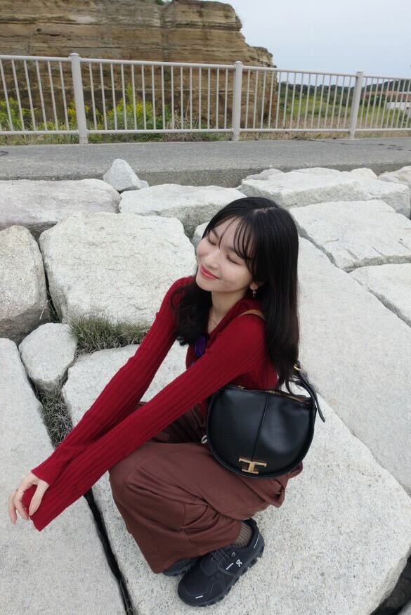 [ Influencer Recommend ]【即納】フロントカットアウトリブニットトップス