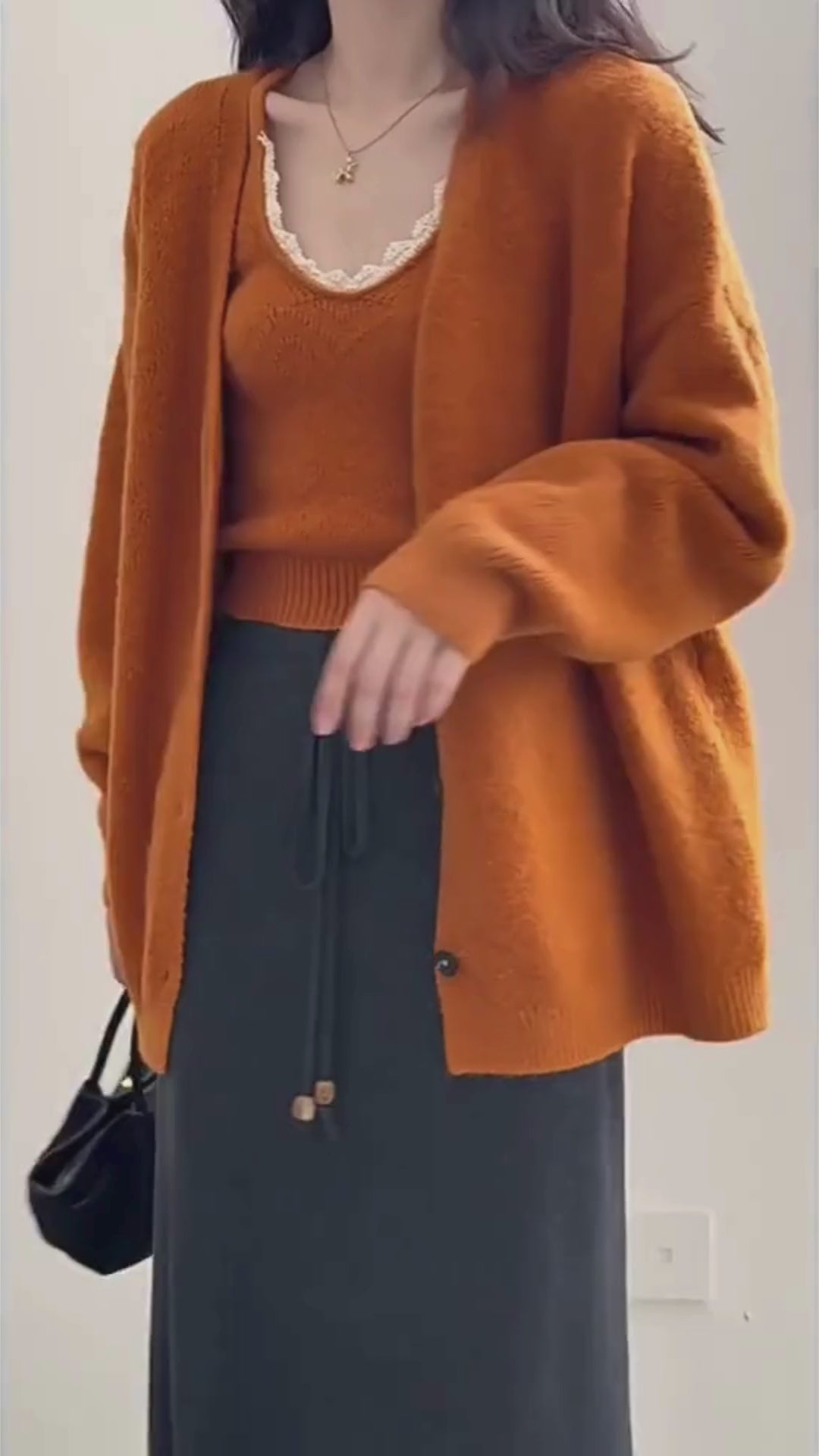 ソフトタッチニットカーデ＆レーストリムキャミトップセット