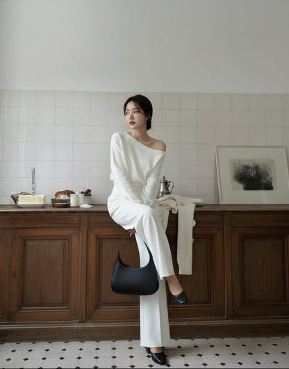 【予約】［ SET ］オフショルスウェットトップス × クラシカルラインセンタープレスワイドパンツ
