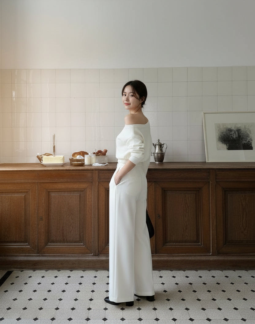 【予約】［ SET ］オフショルスウェットトップス × クラシカルラインセンタープレスワイドパンツ